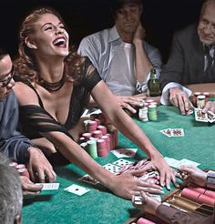 pahing mobile app home screen showing live football, live-dealer tables, and slot games