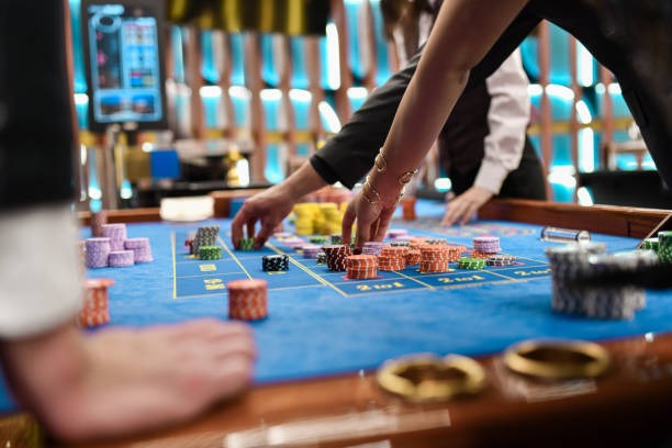 pahing app live-dealer table with multi-camera roulette studio