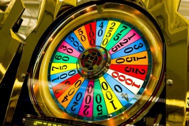 pahing Singapore Pools live-dealer table with multi-camera studio view